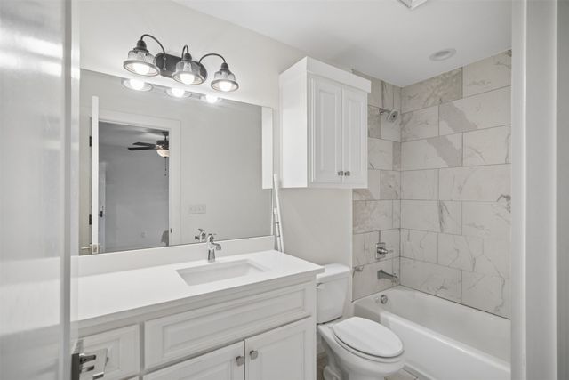 2240 W Charlotte Street, Broken Arrow, OK 74011