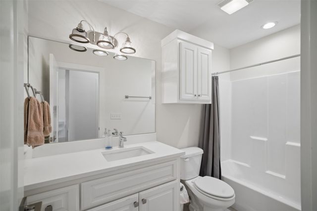 2240 W Charlotte Street, Broken Arrow, OK 74011