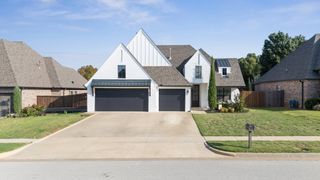 2240 W Charlotte Street, Broken Arrow, OK 74011