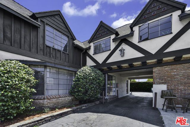 2556 W 5th Street, Los Angeles, CA 90057