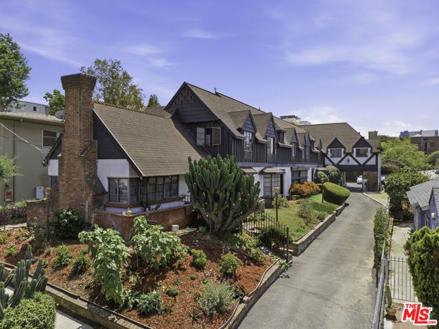2556 W 5th Street, Los Angeles, CA 90057