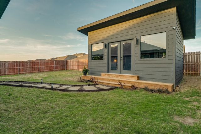 1512 Battery Park Drive, Alvarado, TX 76009