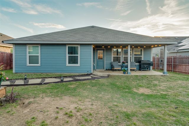 1512 Battery Park Drive, Alvarado, TX 76009