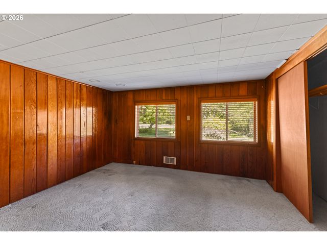 635 25TH St, Myrtle Point, OR 97458