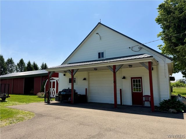 1355 Brant North Collins Road, Brant, NY 14111
