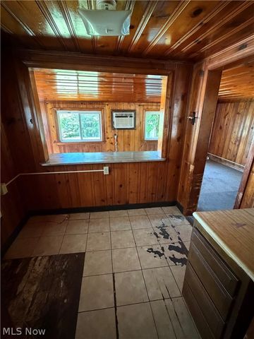 1027 Austin Avenue, Akron, OH 44306