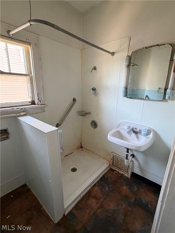 1027 Austin Avenue, Akron, OH 44306