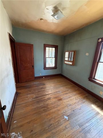 1027 Austin Avenue, Akron, OH 44306