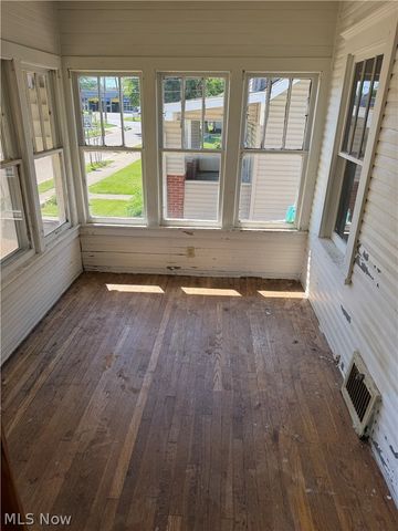 1027 Austin Avenue, Akron, OH 44306