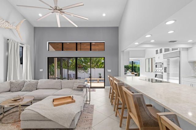 1050 Brooks Lane, Delray Beach, FL 33483