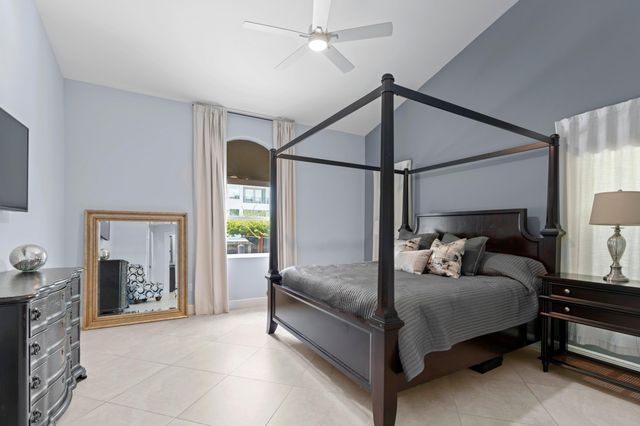 1050 Brooks Lane, Delray Beach, FL 33483