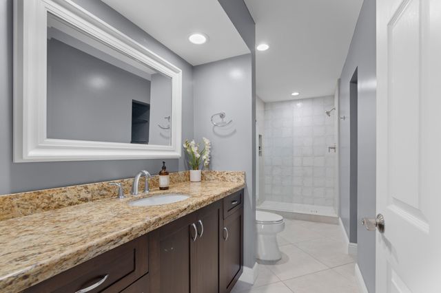 1050 Brooks Lane, Delray Beach, FL 33483