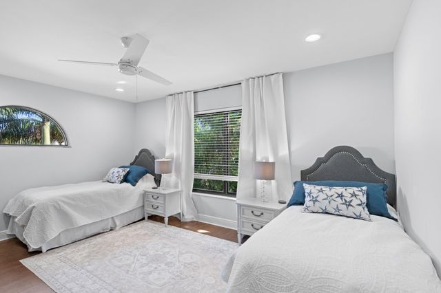 1050 Brooks Lane, Delray Beach, FL 33483