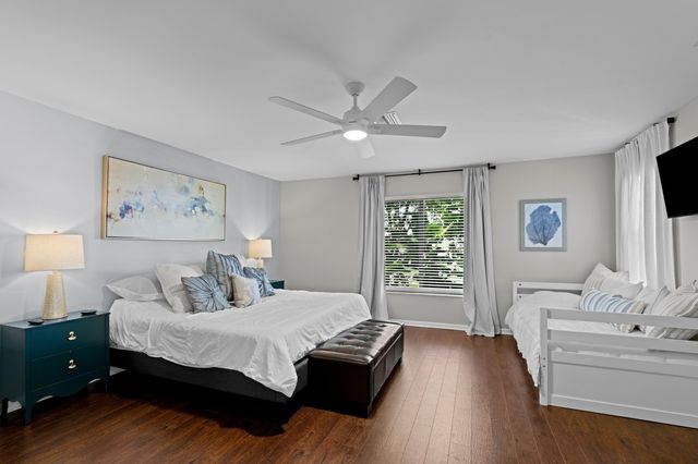 1050 Brooks Lane, Delray Beach, FL 33483