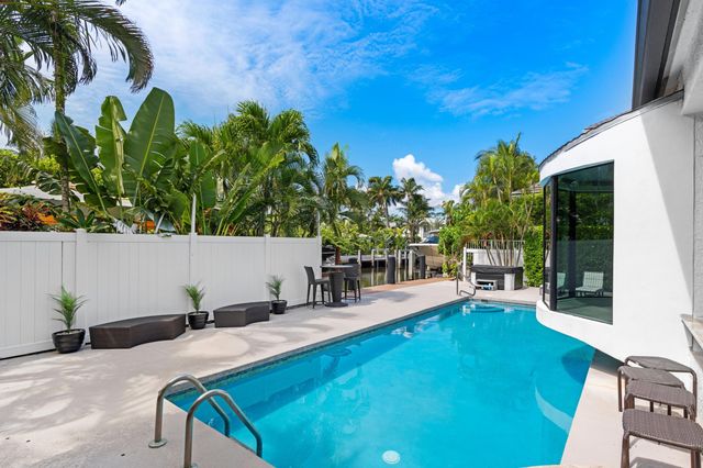 1050 Brooks Lane, Delray Beach, FL 33483