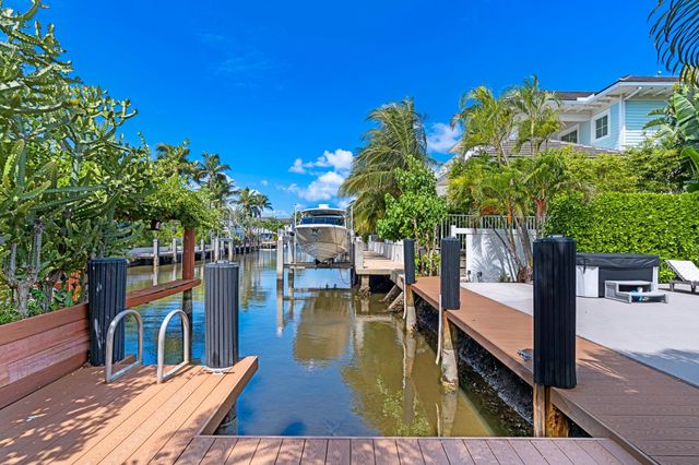 1050 Brooks Lane, Delray Beach, FL 33483