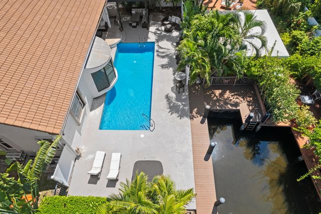 1050 Brooks Lane, Delray Beach, FL 33483