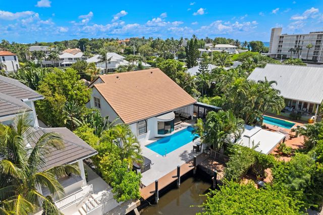 1050 Brooks Lane, Delray Beach, FL 33483