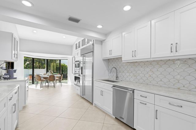 1050 Brooks Lane, Delray Beach, FL 33483