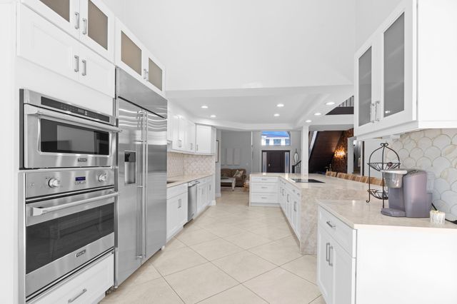 1050 Brooks Lane, Delray Beach, FL 33483
