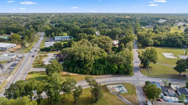 21 W Detroit Blvd, Pensacola, FL 32534