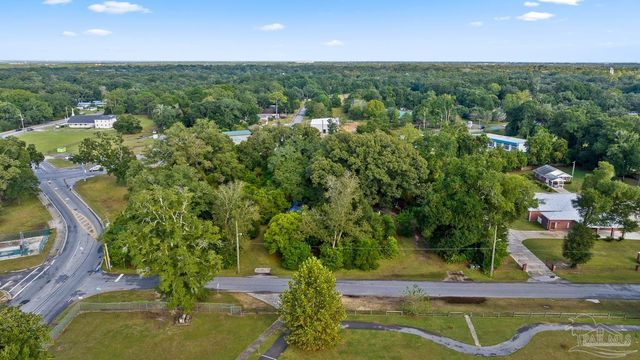 21 W Detroit Blvd, Pensacola, FL 32534