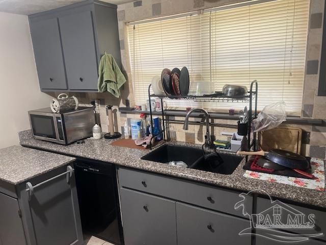 21 W Detroit Blvd, Pensacola, FL 32534