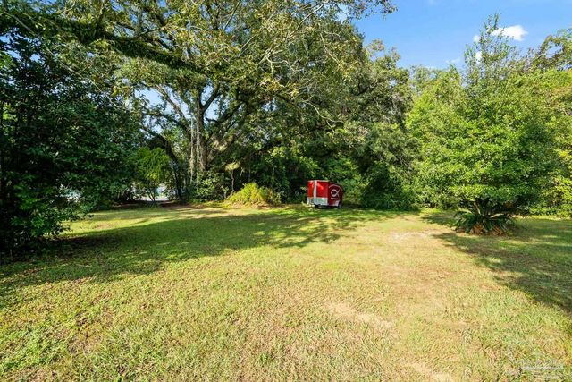 21 W Detroit Blvd, Pensacola, FL 32534