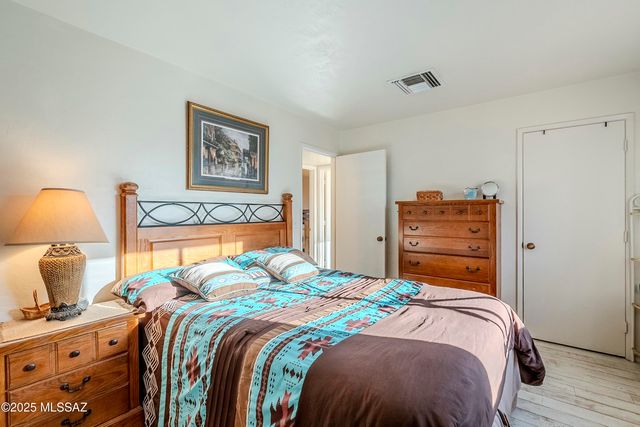 1232 N Paseo Del Cervato, Green Valley, AZ 85614