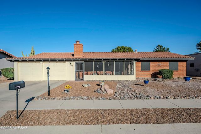 1232 N Paseo Del Cervato, Green Valley, AZ 85614