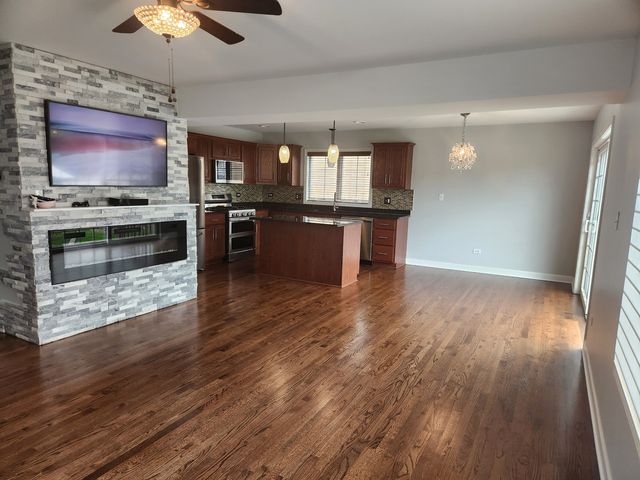 9434 Rich Lane, Orland Park, IL 60467