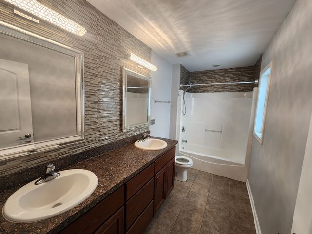 9434 Rich Lane, Orland Park, IL 60467