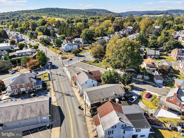 151 S READING AVE, Boyertown, PA 19512