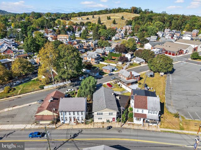 151 S READING AVE, Boyertown, PA 19512