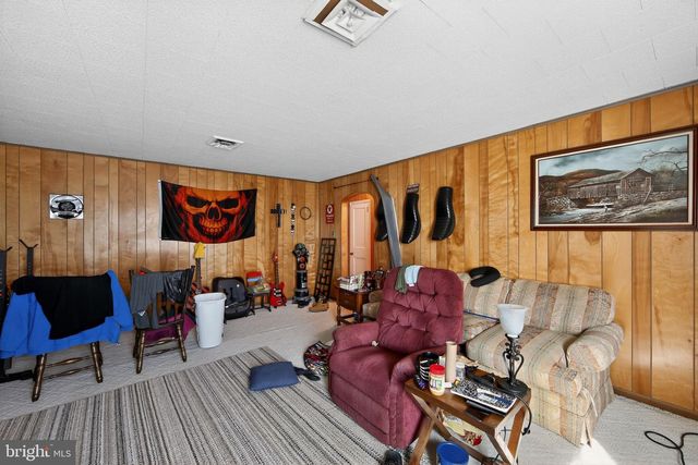 151 S READING AVE, Boyertown, PA 19512