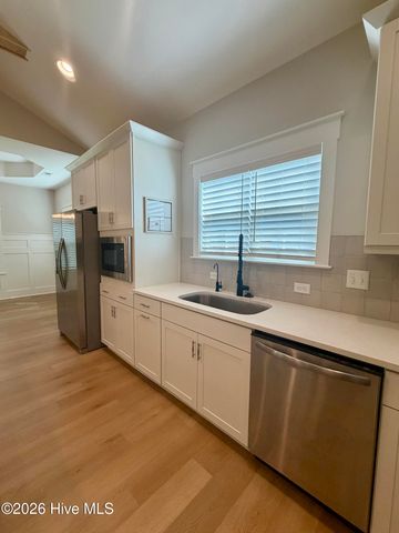 2528 Lakeside Circle, Wilmington, NC 28401