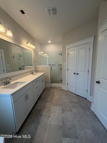 2528 Lakeside Circle, Wilmington, NC 28401