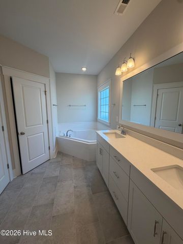 2528 Lakeside Circle, Wilmington, NC 28401