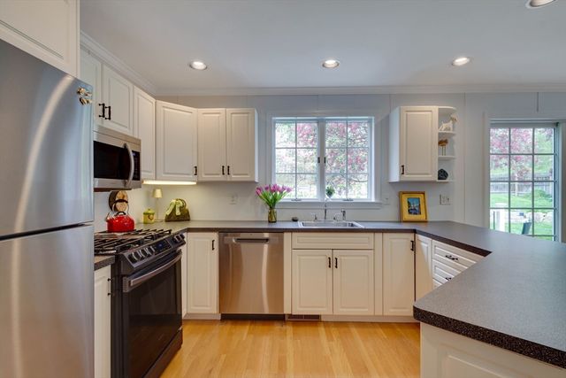 42 Spruce Road, North Reading, MA 01864