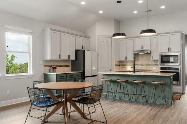 772 Founders RDG, Dripping Springs, TX 78620