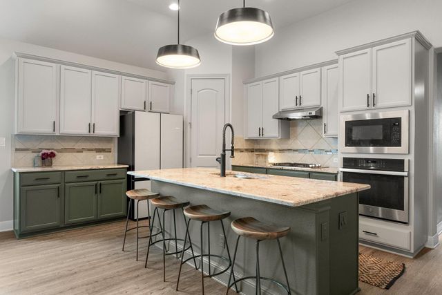 772 Founders RDG, Dripping Springs, TX 78620