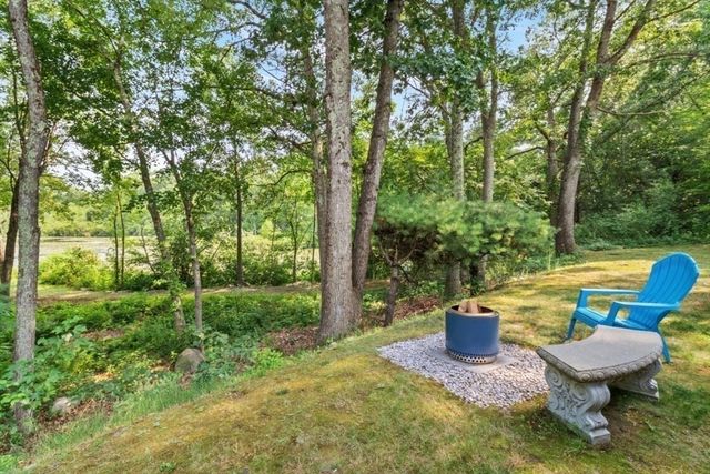 19 Old Diamond 19, Walpole, MA 02081