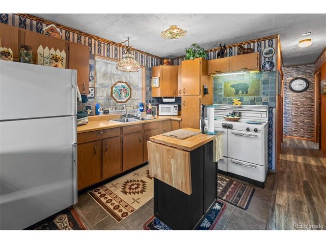 888 W Longbow Dr, Jefferson, CO 80456