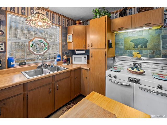 888 W Longbow Dr, Jefferson, CO 80456