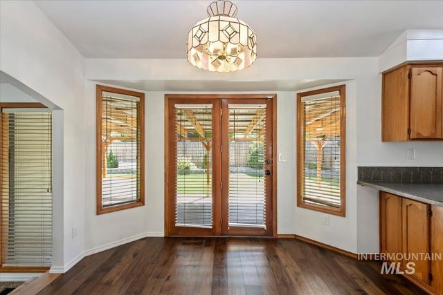 3326 N Linda Vista Ave, Boise, ID 83704