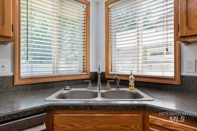 3326 N Linda Vista Ave, Boise, ID 83704