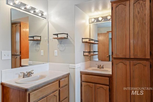 3326 N Linda Vista Ave, Boise, ID 83704