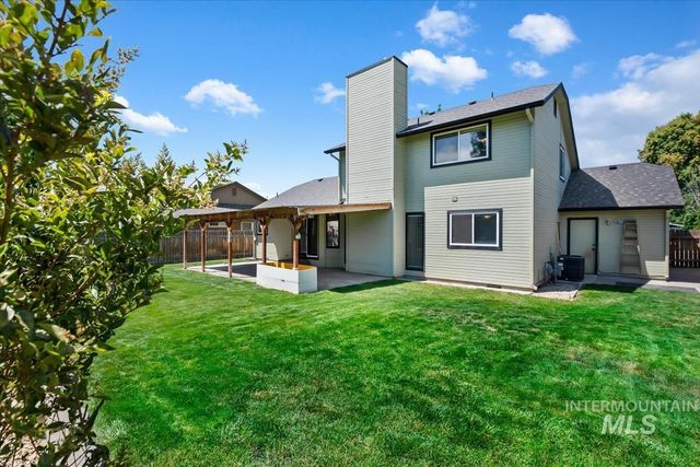 3326 N Linda Vista Ave, Boise, ID 83704