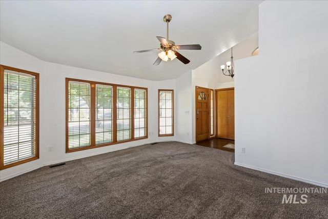 3326 N Linda Vista Ave, Boise, ID 83704
