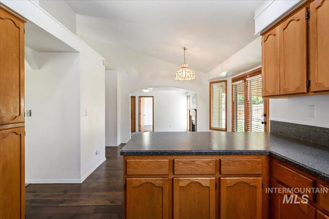3326 N Linda Vista Ave, Boise, ID 83704